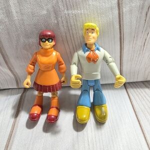 Thinkway Toys Scooby Doo Fred Velma Action Figures Posable 5 Inch Vintage
